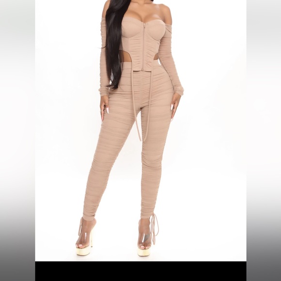 Fashion Nova Pants - Fashion Nova Taupe Ruched High-Waist Leggings Set